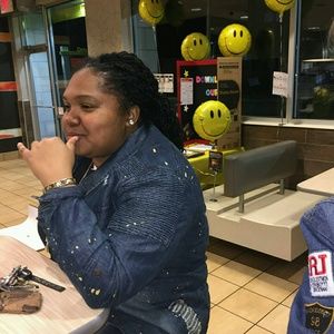 Meet your Posher, Samiya